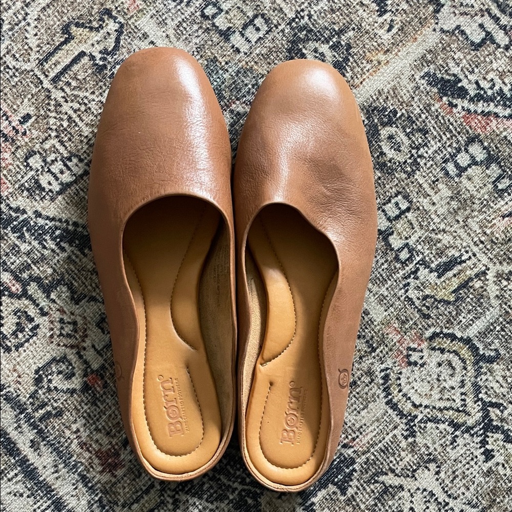 Born Women's Tan Leather Flats